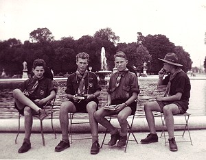 Kiwa, Waldi, Fuchs und Etzel