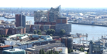 Elbphilharmonie vom Michel gesehen