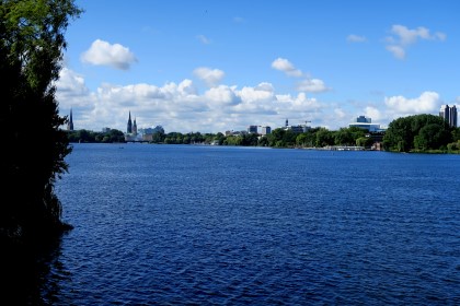 Blick ueber Aussenalster Richtg Innenstadt